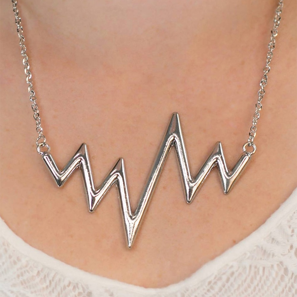 NECKLACE - Picture 2 of 5